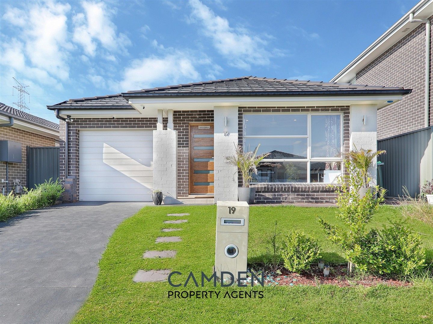 4 bedrooms House in 19 Riberry St GREGORY HILLS NSW, 2557