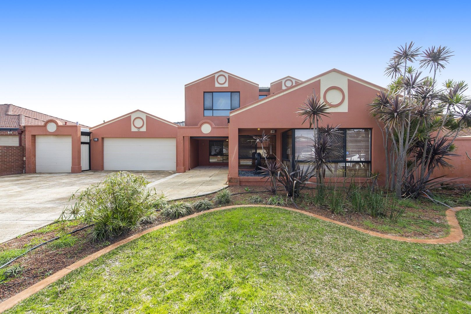 32 BURTONIA PLACE, Canning Vale WA 6155, Image 0