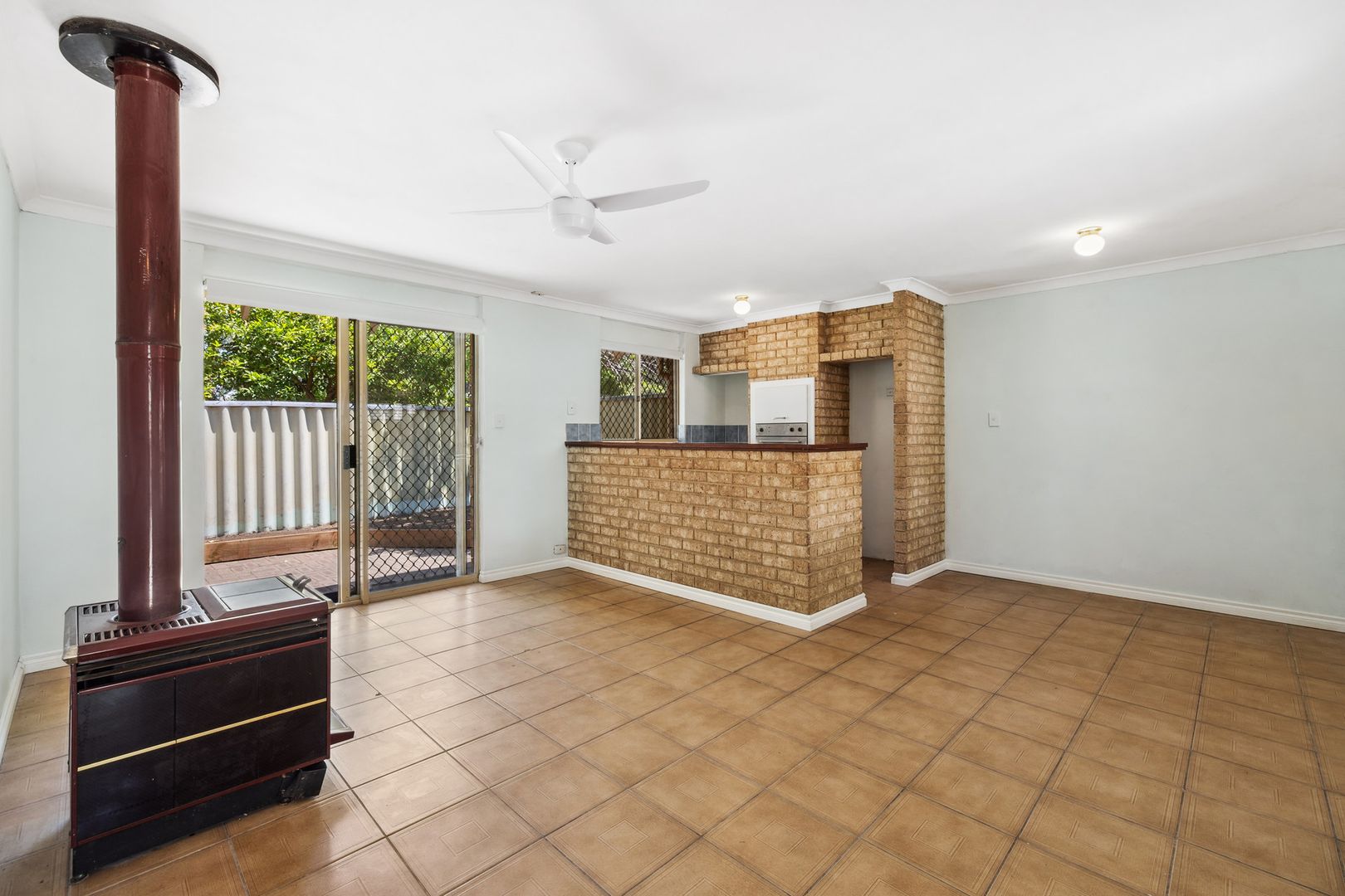 8/5 Fauntleroy Street, Guildford WA 6055, Image 2