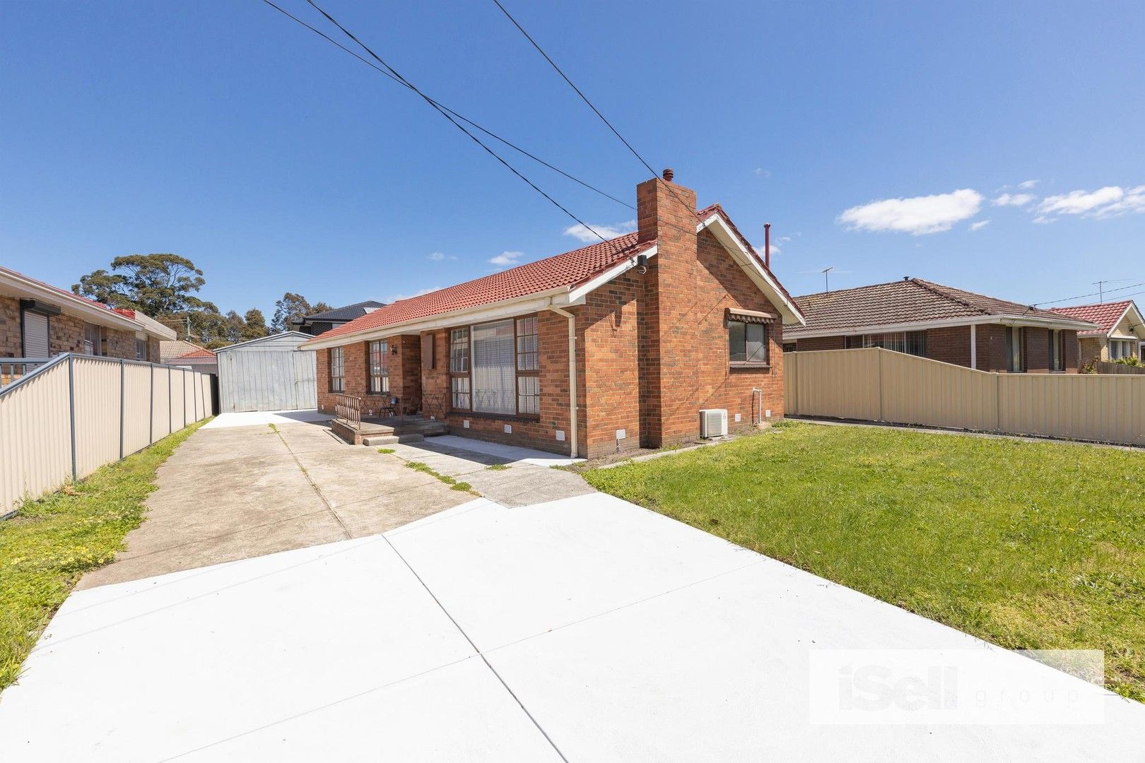 3 bedrooms House in 30 Kallista Road SPRINGVALE VIC, 3171