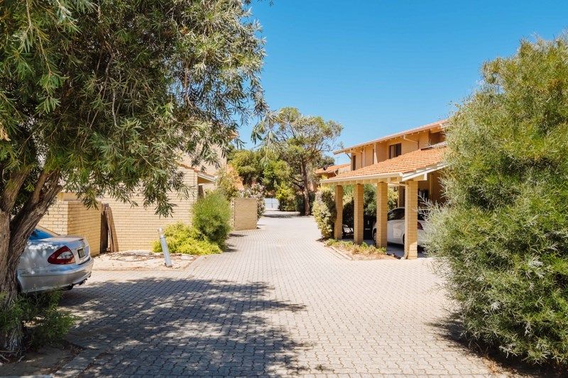 4/90 Gilbertson Road, Kardinya WA 6163, Image 2