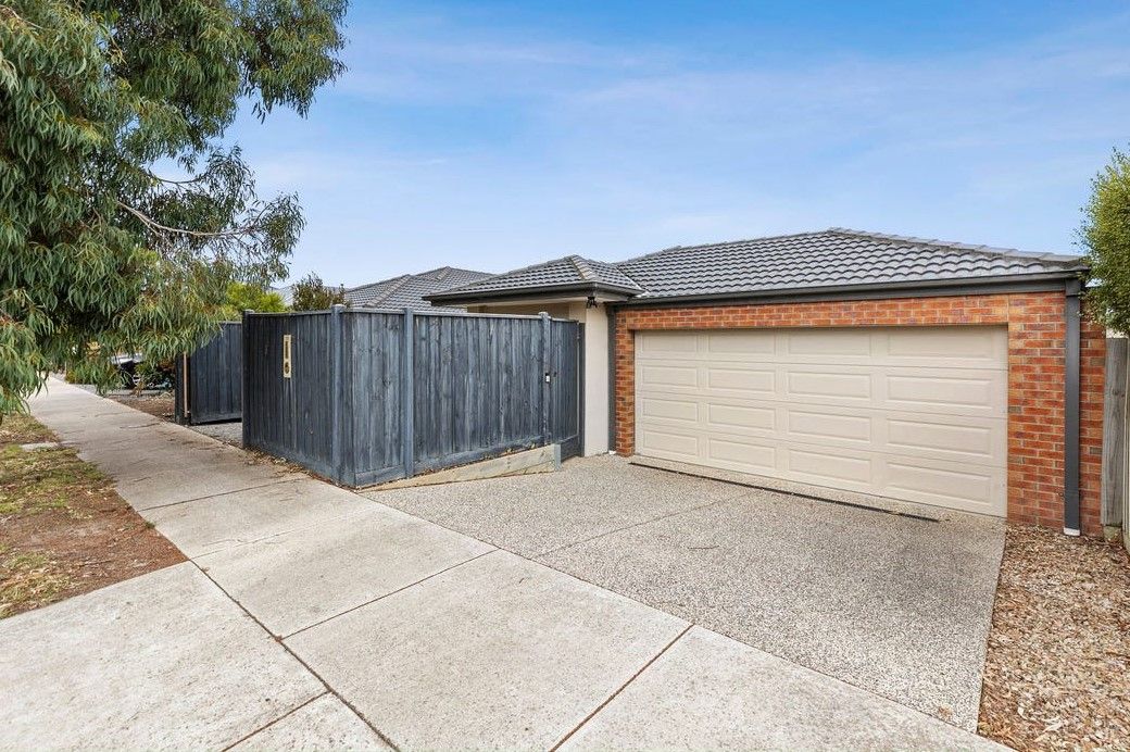 3 bedrooms House in 12 Prismatic Place LEOPOLD VIC, 3224