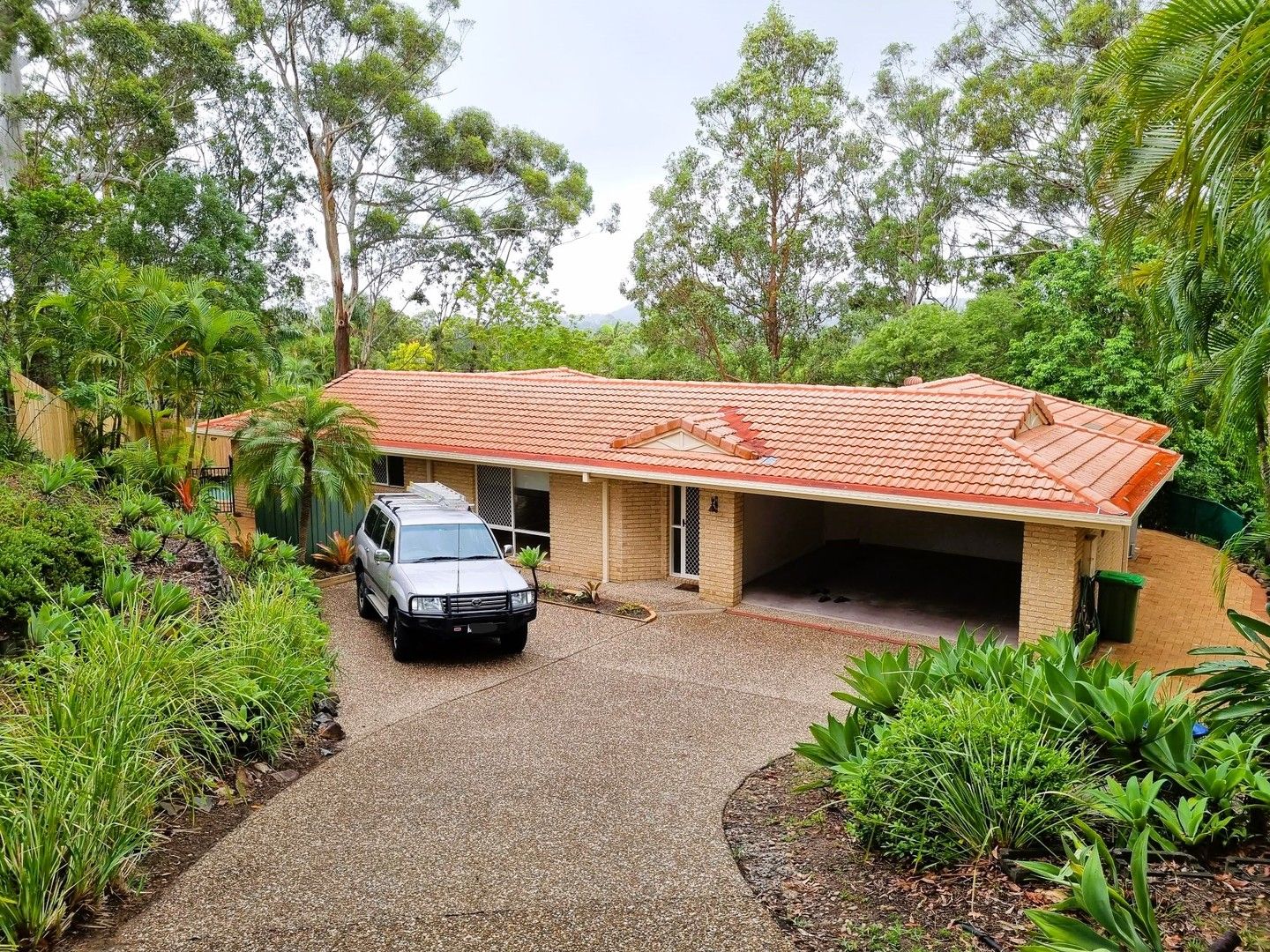 13 Marilyn Court, Currumbin Waters QLD 4223, Image 2