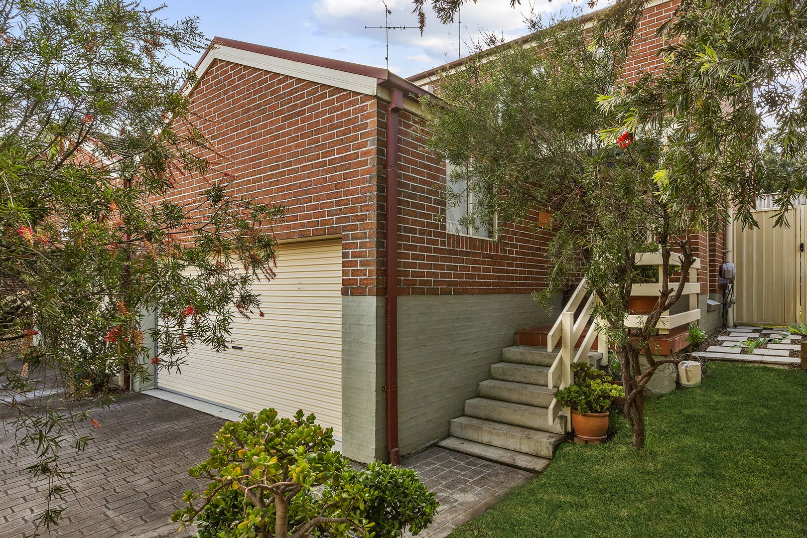 8/82-100 Delaney Drive, Baulkham Hills NSW 2153, Image 2