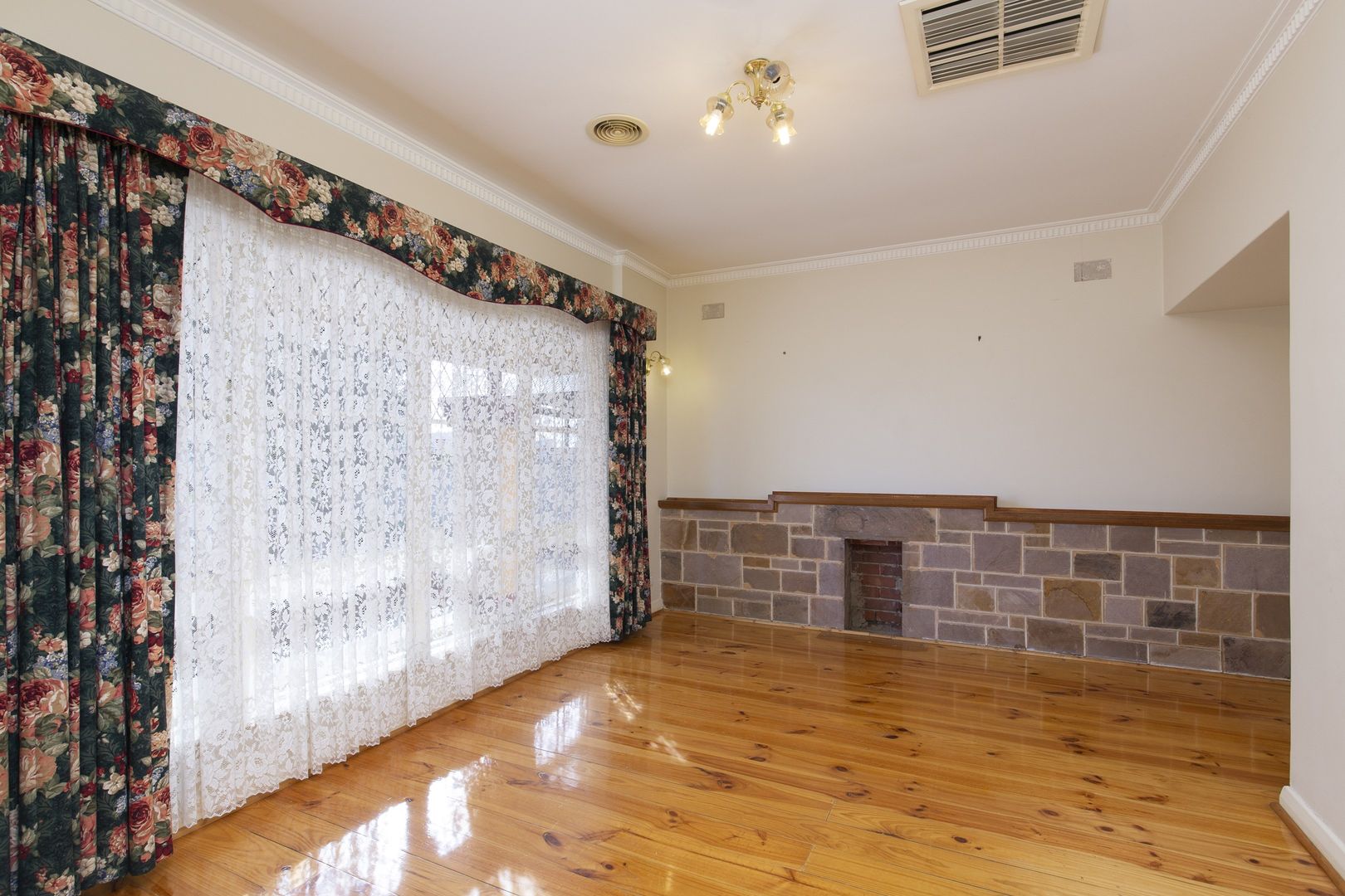 13 Filmer Avenue, Glengowrie SA 5044, Image 2