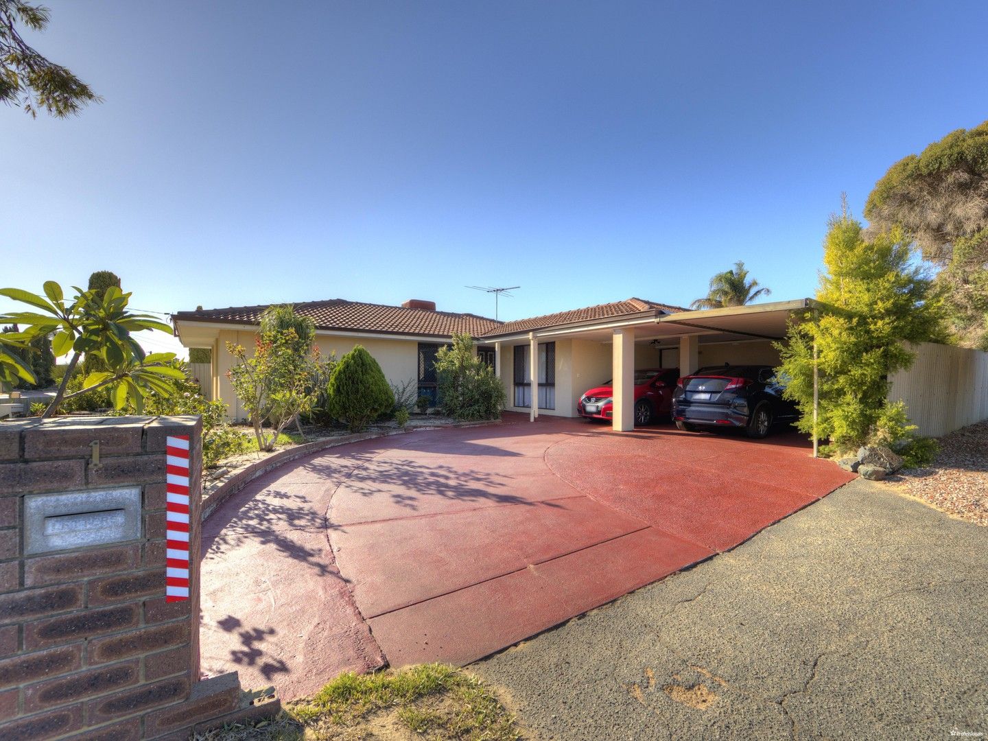 3 bedrooms House in 1 Wisteria Court FORRESTFIELD WA, 6058