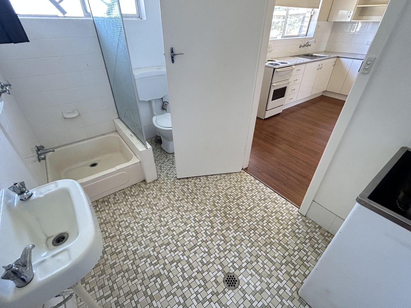 3/176 Cowabbie Street, Coolamon NSW 2701 Apartment For Rent 180