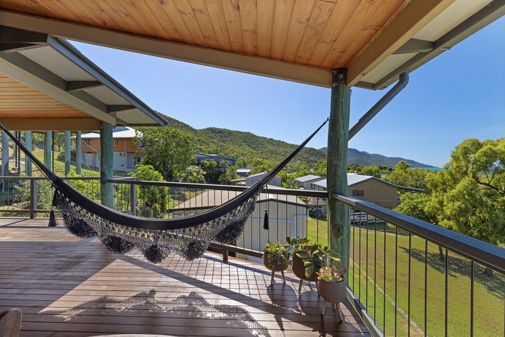 71 Gloucester Avenue, Hideaway Bay QLD 4800