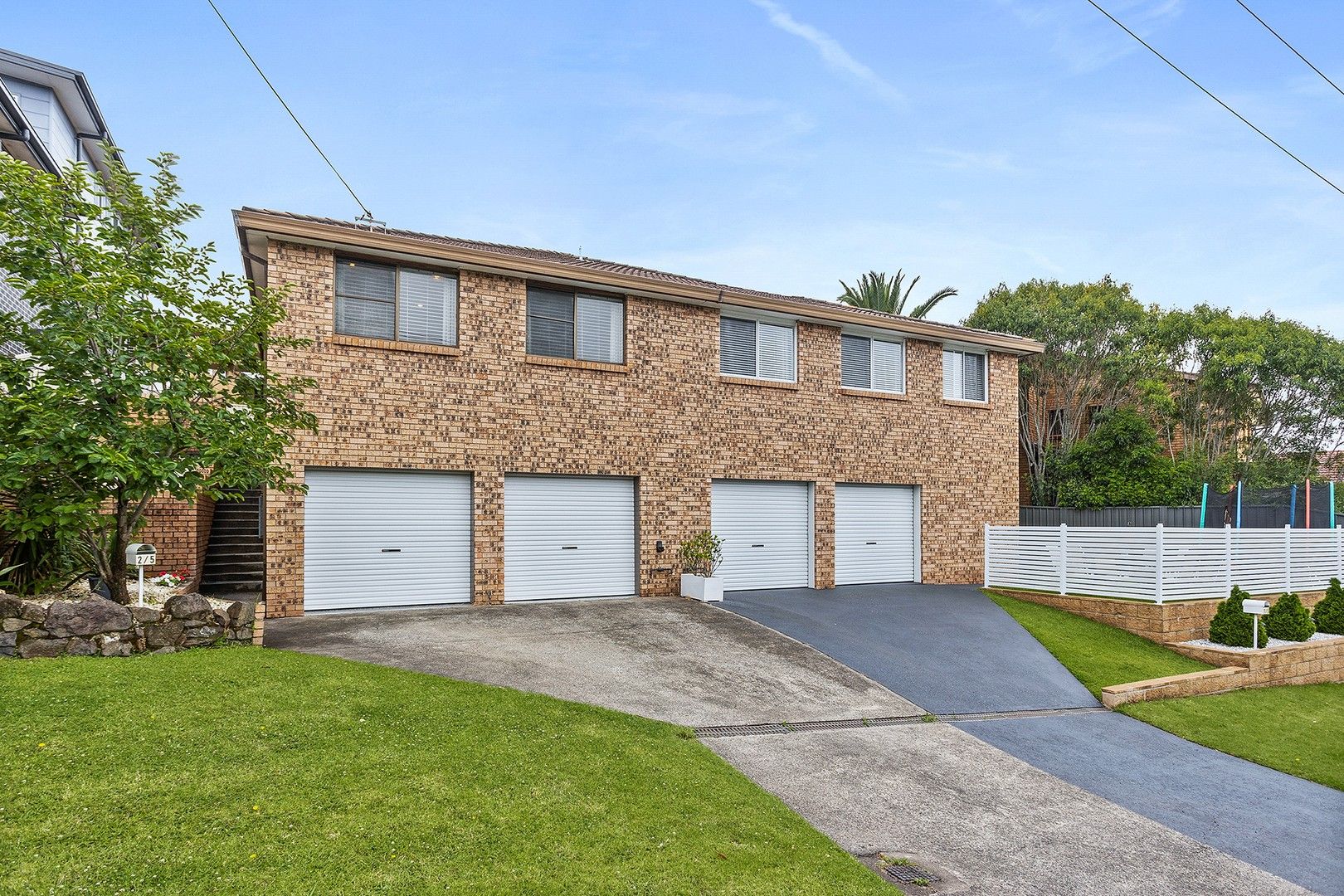 3 bedrooms Duplex in 2/5 Melinda Grove LAKE HEIGHTS NSW, 2502