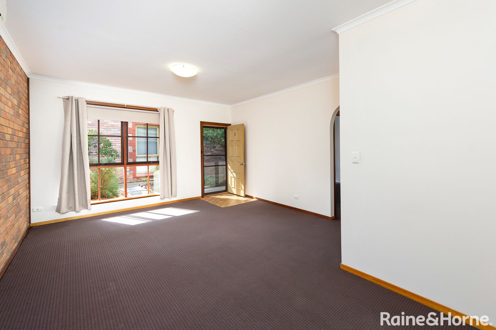 2/7 Parker Avenue, Strathalbyn SA 5255, Image 1