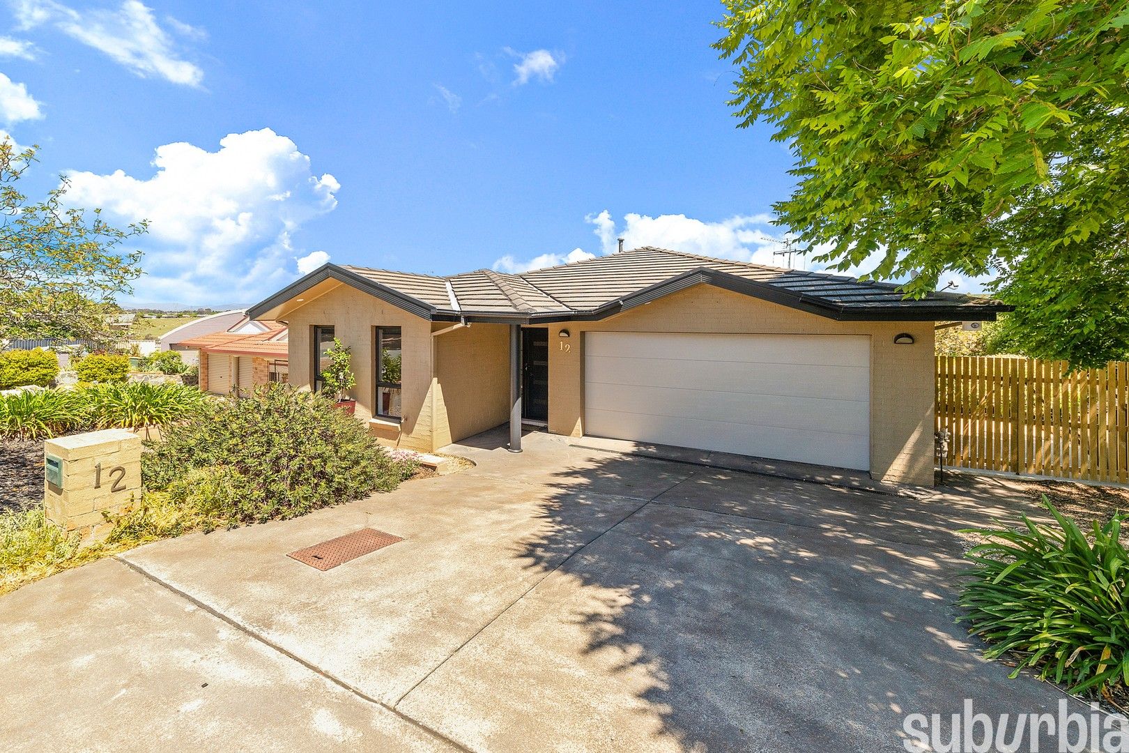 12 Loxton Place, Dunlop ACT 2615, Image 0