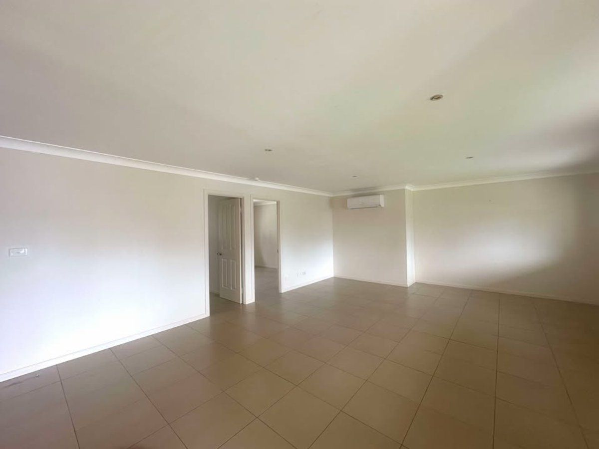 3 bedrooms House in 15 Gladstan Avenue LONG JETTY NSW, 2261