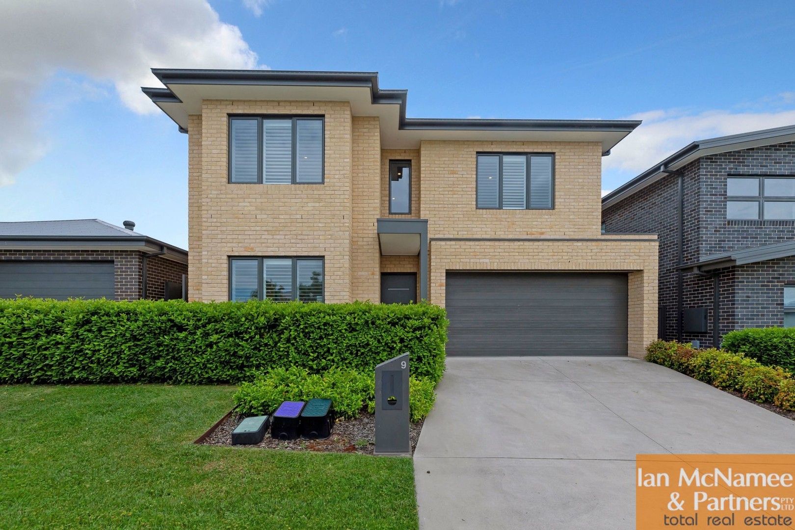 5 bedrooms House in 9 Sparrow Street GOOGONG NSW, 2620