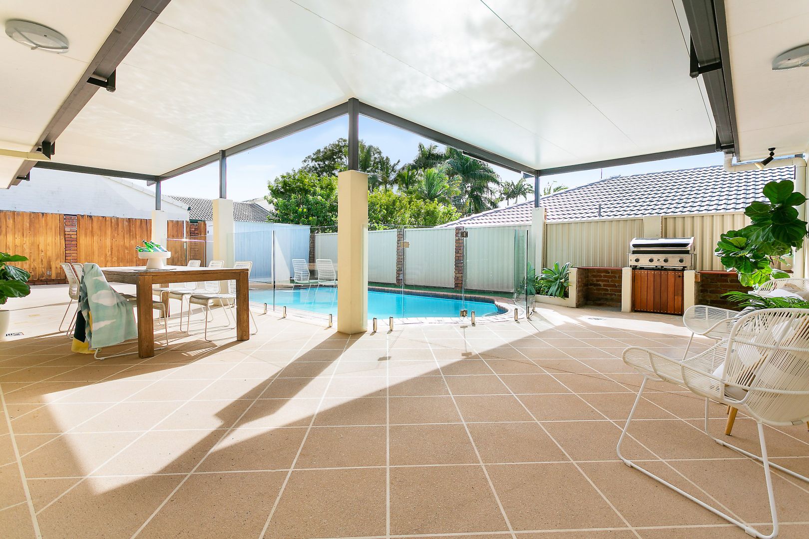 25 Whitehead Drive, Burleigh Waters QLD 4220, Image 1