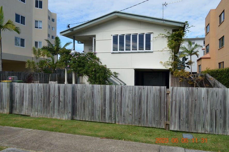 3 bedrooms House in 6 Burrows Street BIGGERA WATERS QLD, 4216
