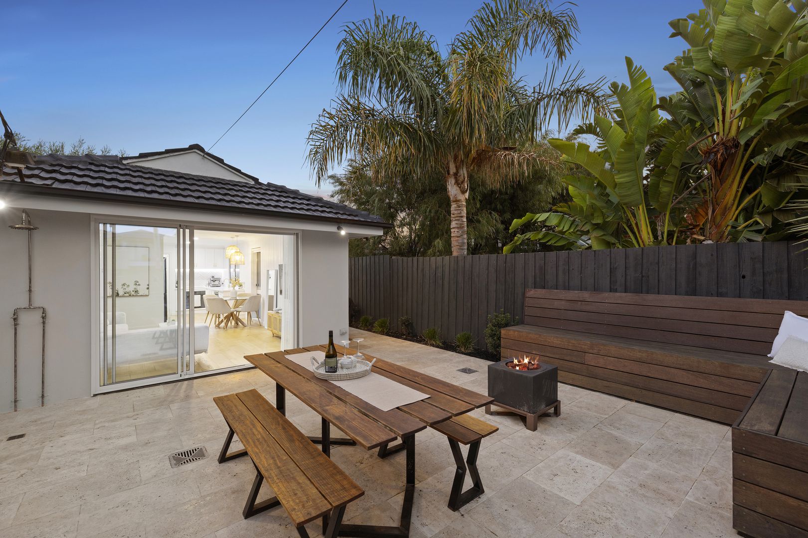 1/5 Devon Court, Bonbeach VIC 3196, Image 2