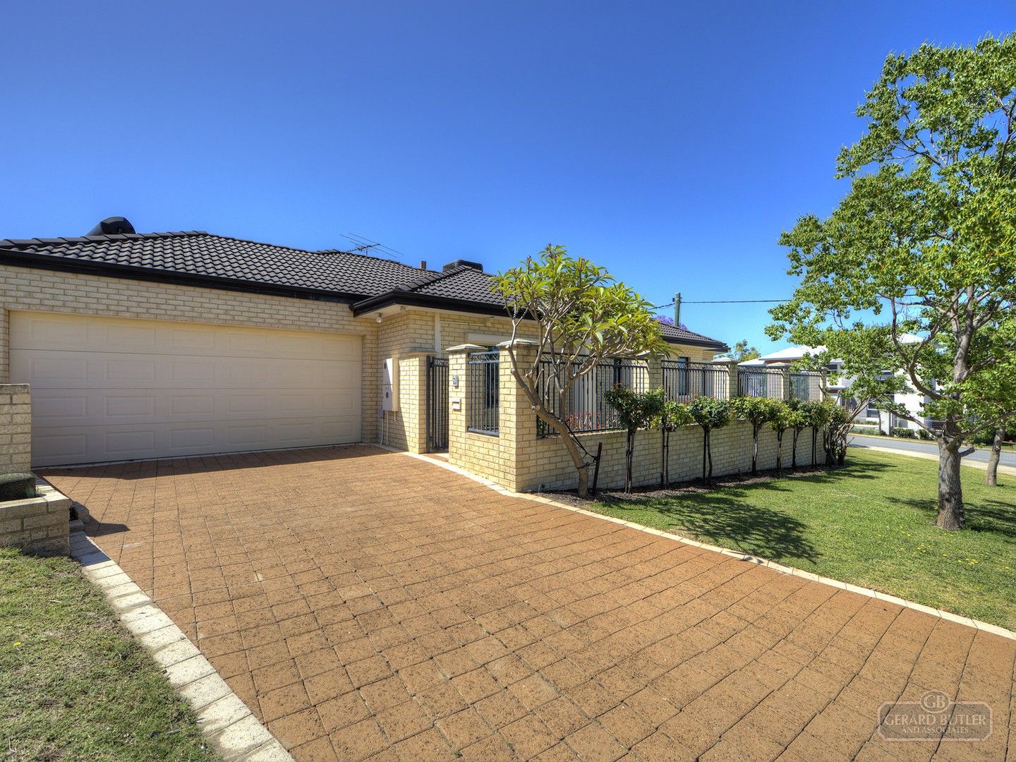 3 bedrooms House in 10 Elsegood Street DIANELLA WA, 6059