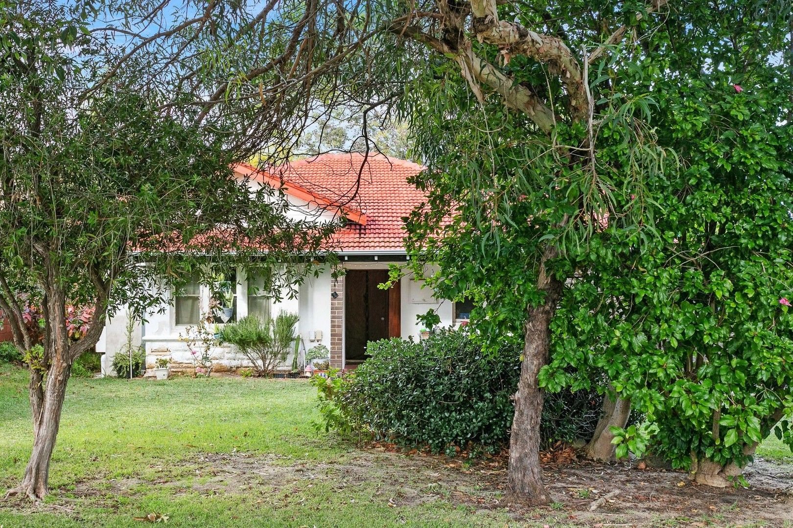 3 bedrooms House in 30 Neville Road DALKEITH WA, 6009