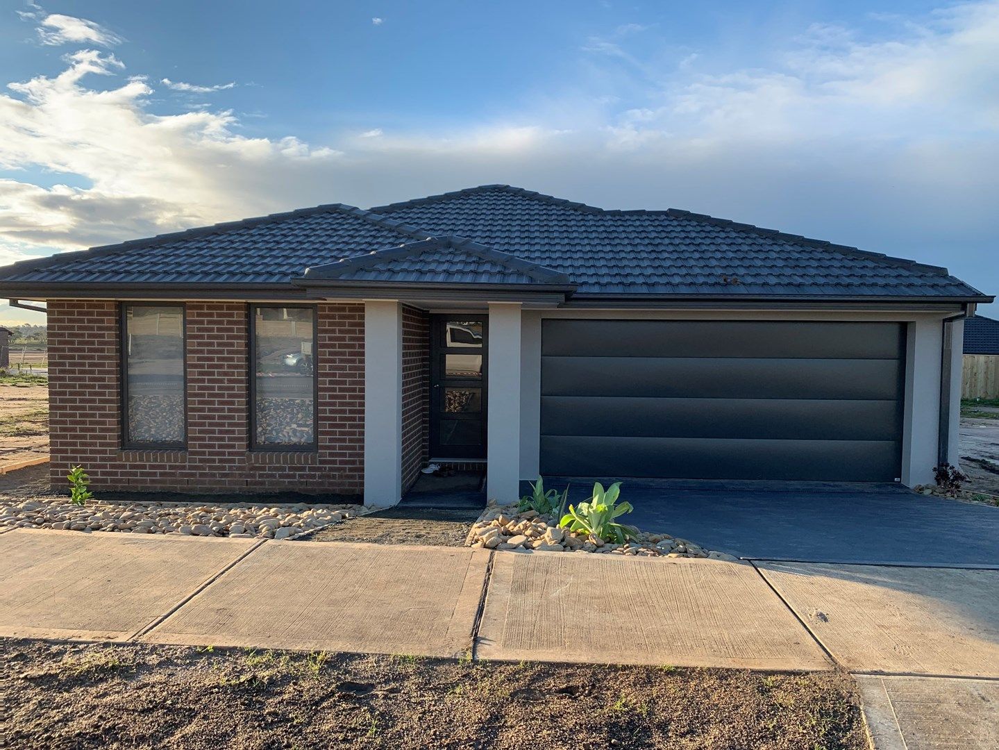4 bedrooms House in 65 Odeon Ave CLYDE NORTH VIC, 3978