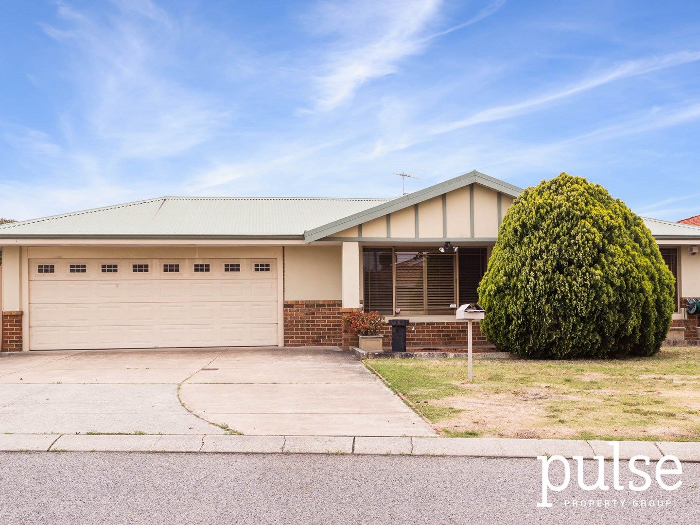 4 bedrooms House in 3 Rossell Place ATWELL WA, 6164