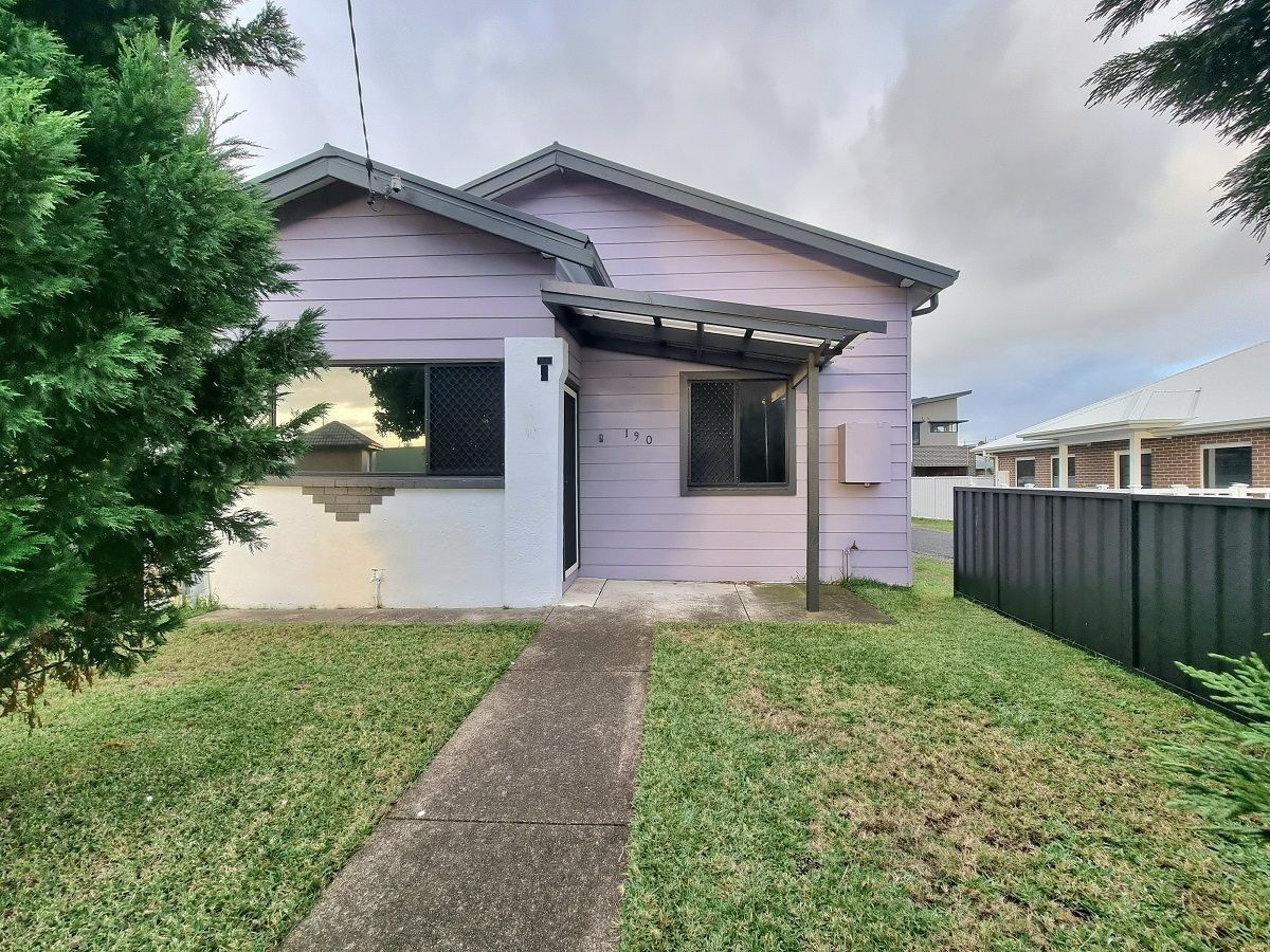 3 bedrooms House in 190 Fullerton Street STOCKTON NSW, 2295