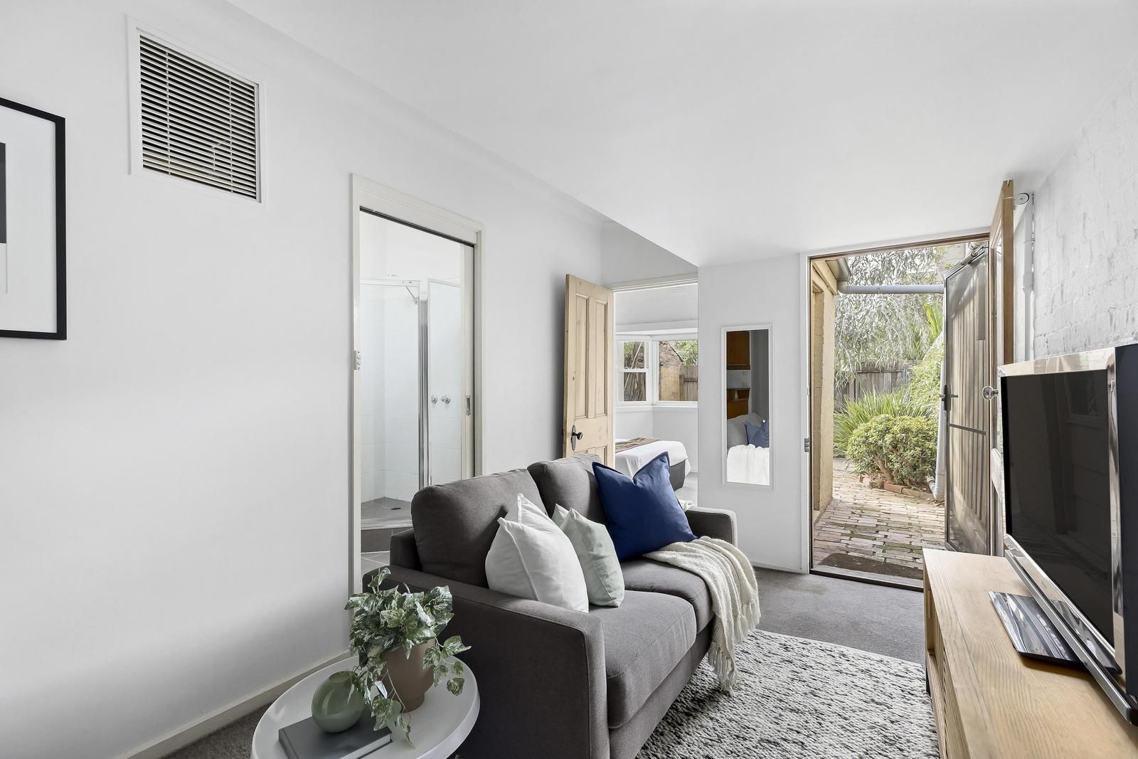 92 Curtain Street, Carlton North VIC 3054, Image 2