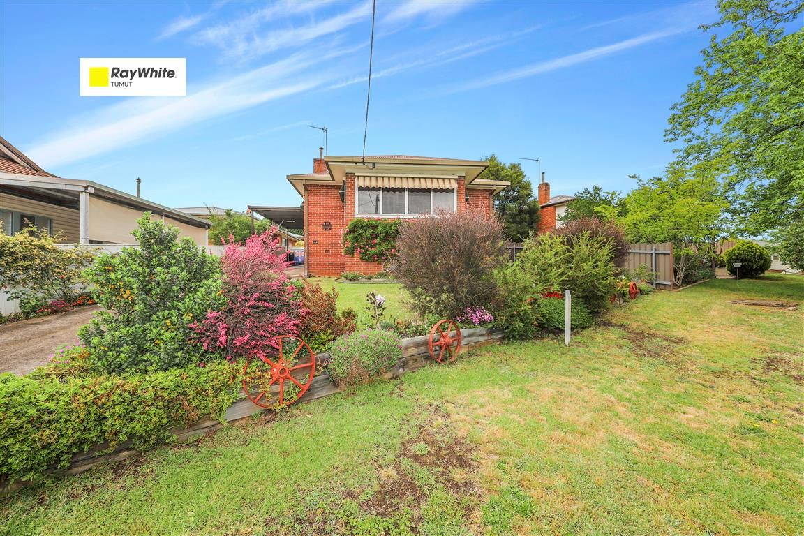2 bedrooms House in 32 Howick Street TUMUT NSW, 2720