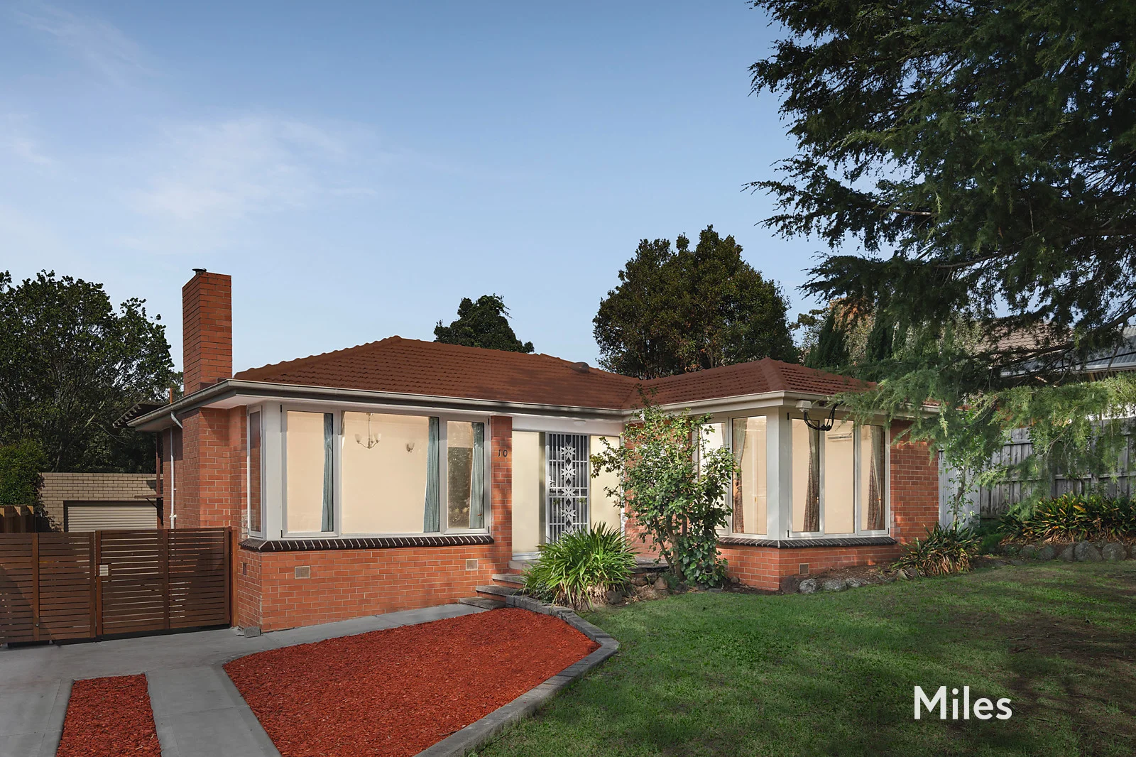 Primary image of 10 McCrae Road, Rosanna VIC 3084