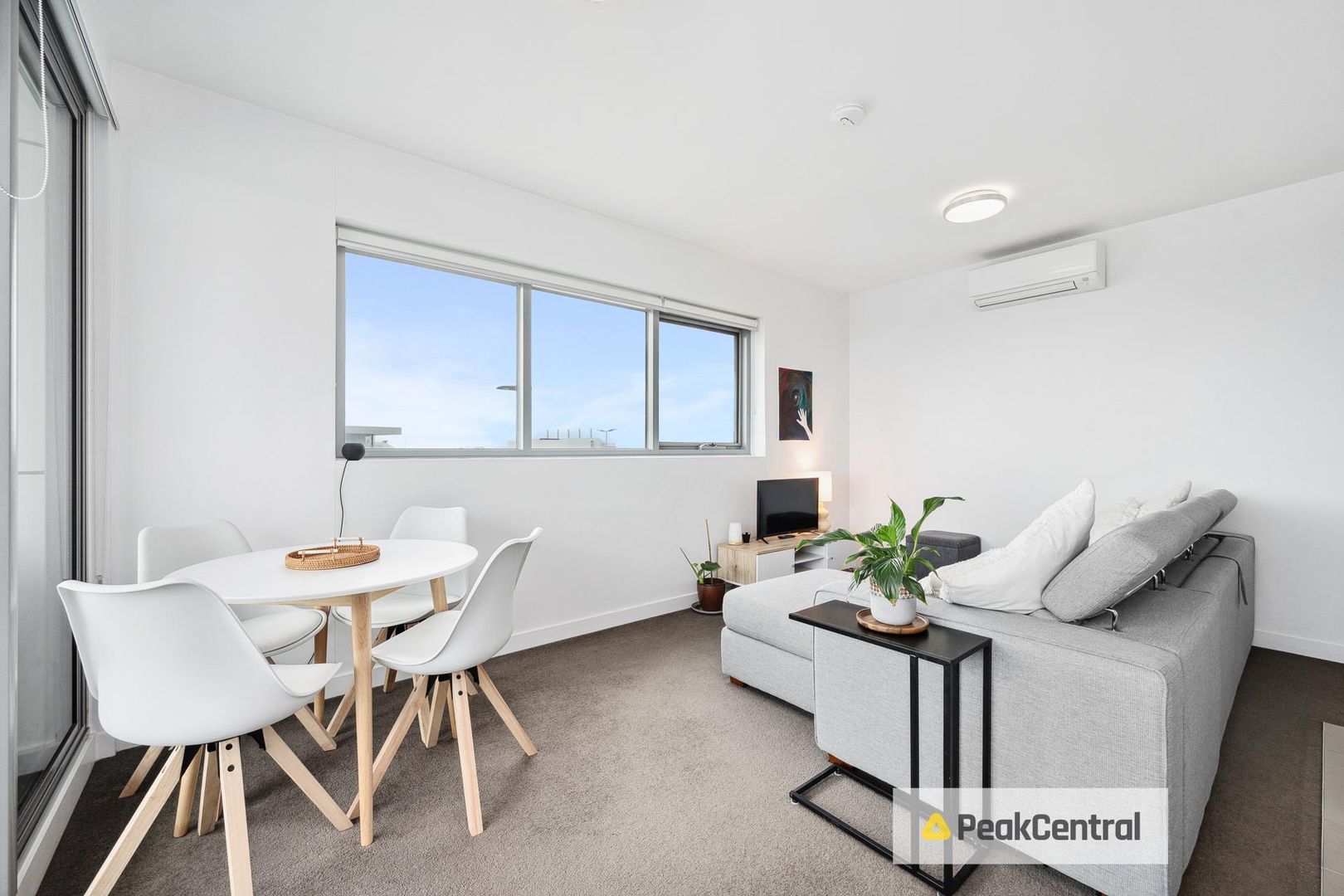 302/17 Malata Crescent, Success WA 6164, Image 2