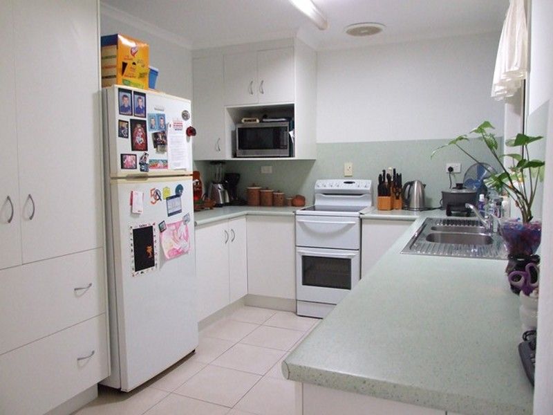 9 Douglas Street, Tannum Sands QLD 4680, Image 2