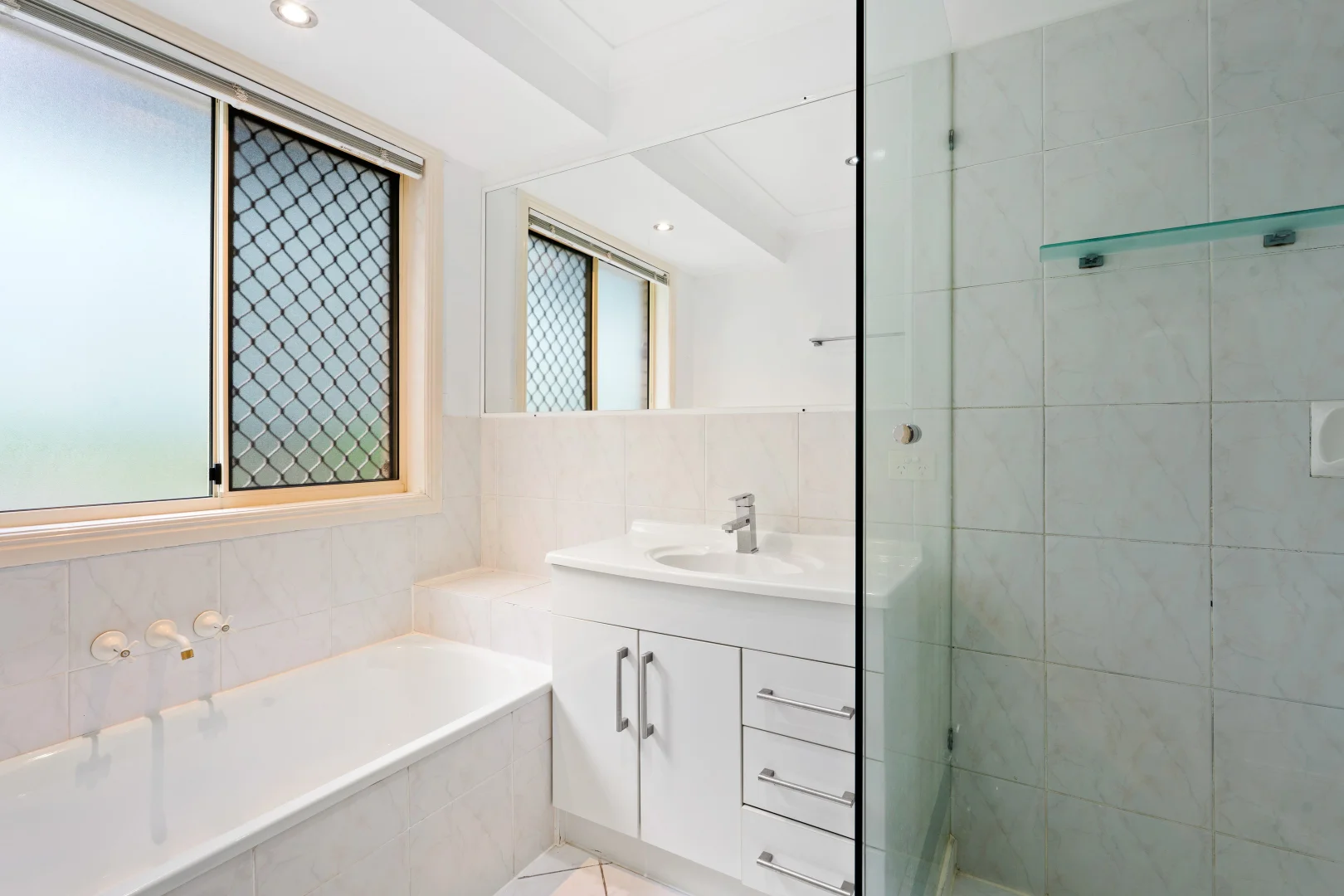 Additional image 12 of 7 Watford Crescent, Molendinar QLD 4214