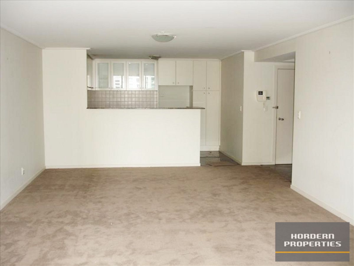 2 bedrooms Apartment / Unit / Flat in 4203B/393 Pitt Street SYDNEY NSW, 2000