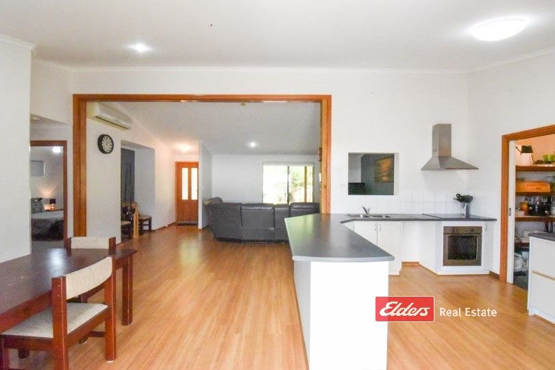 2A Robert Street, Bremer Bay WA 6338, Image 2