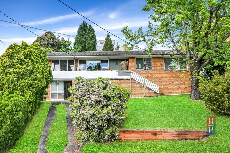 6 Frensham Place, Dural NSW 2158 Domain