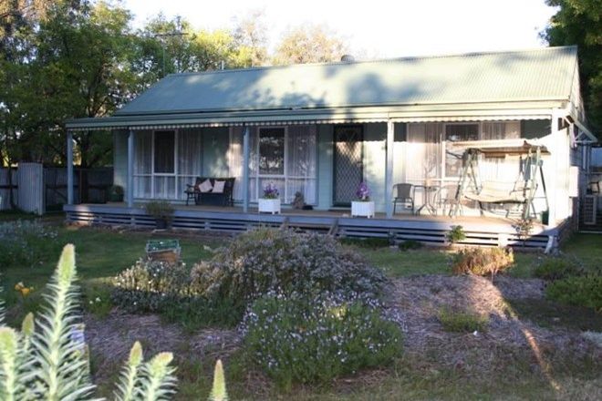 Picture of 172 Railway Place, ELMORE VIC 3558