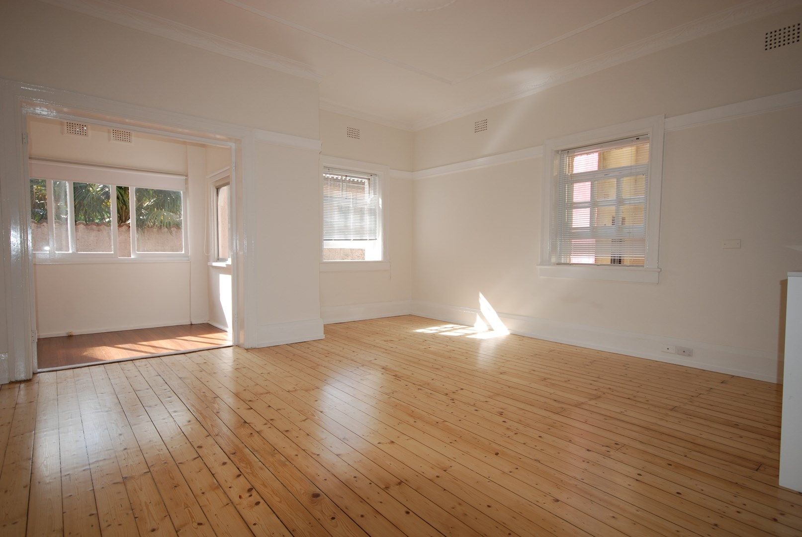 1 bedrooms Apartment / Unit / Flat in 8/7 Ithaca Road ELIZABETH BAY NSW, 2011