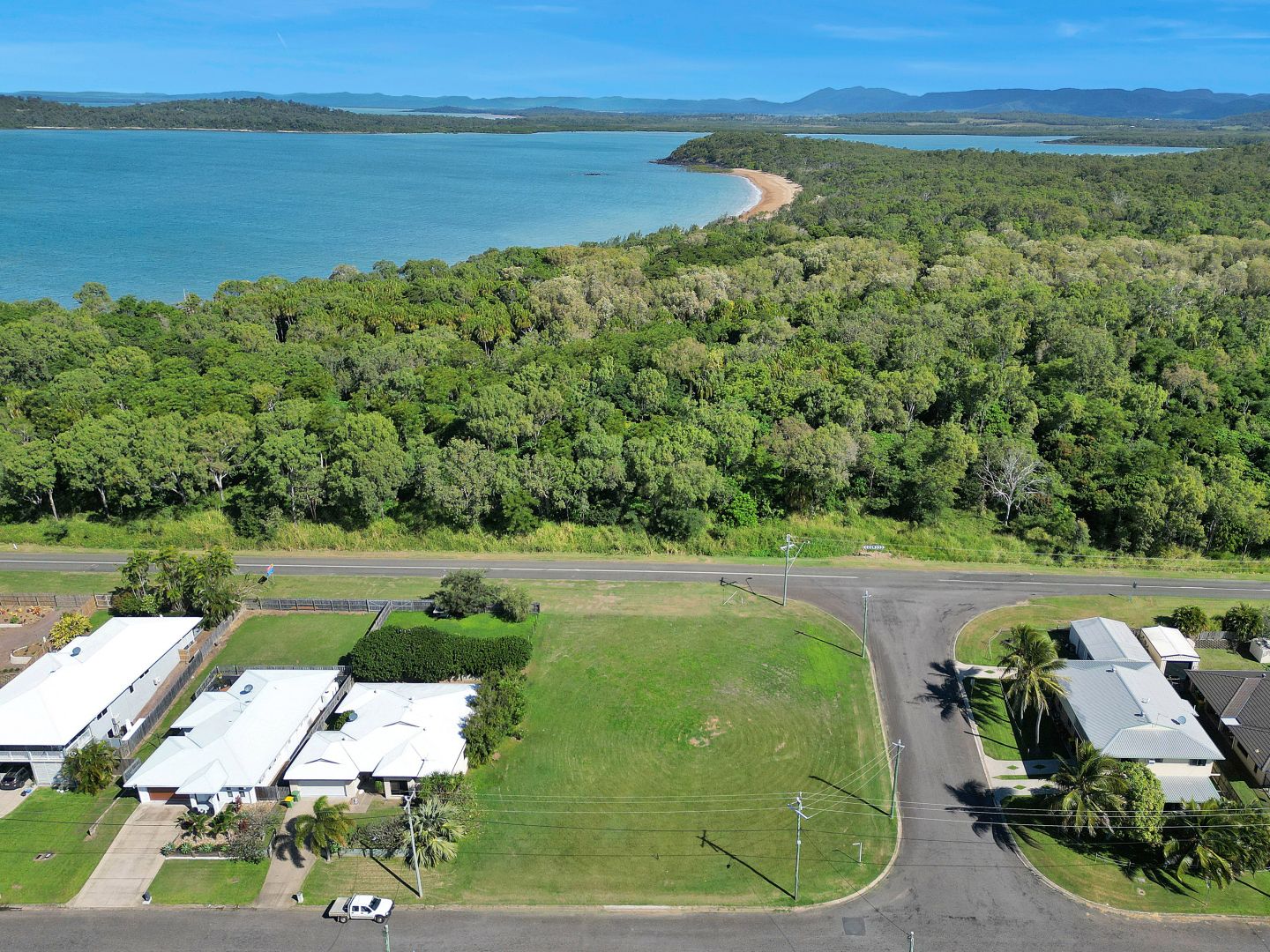 45 Brooksfield Drive, Sarina Beach QLD 4737, Image 2