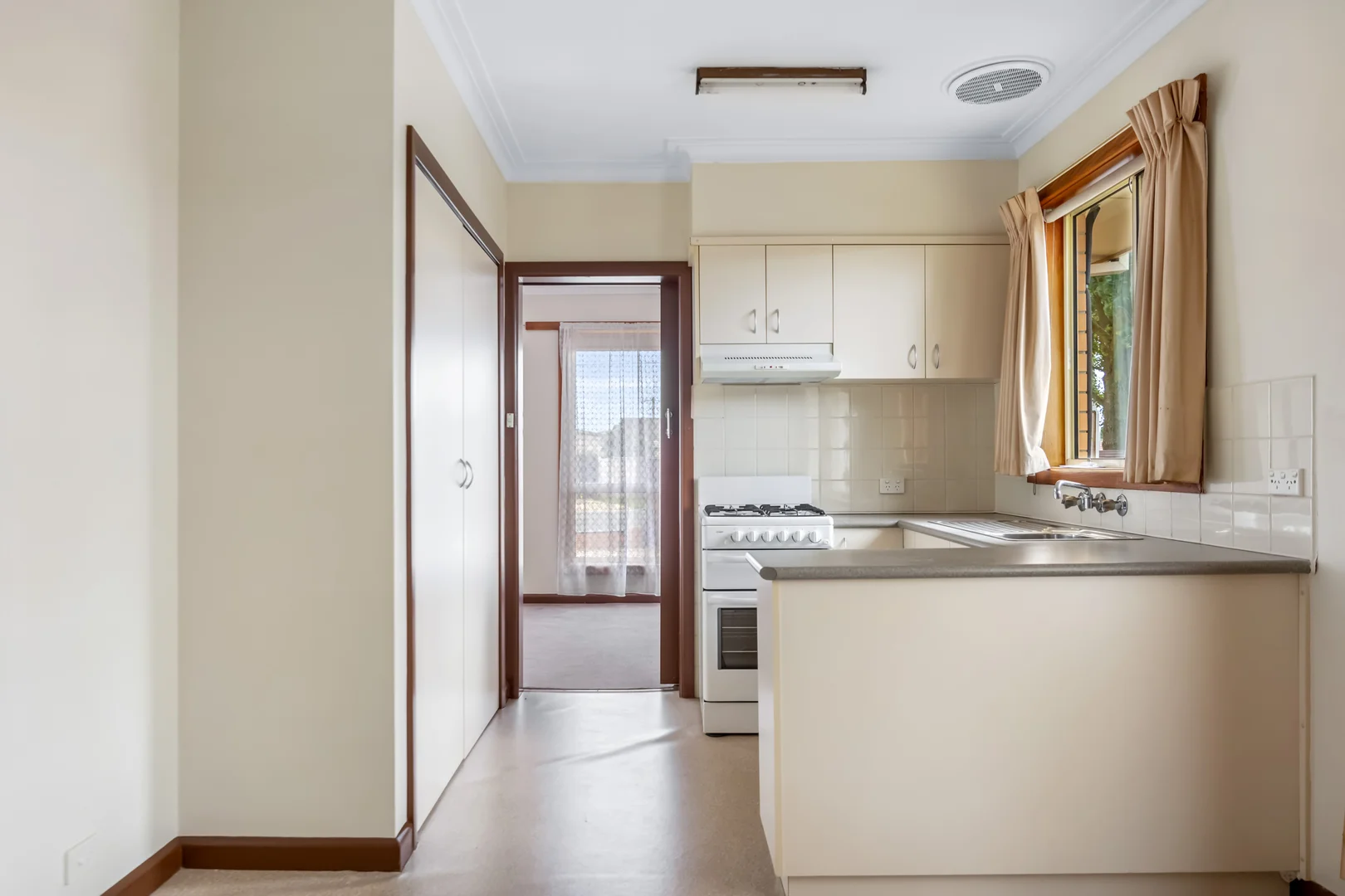 Additional image 9 of 60 Lake Street, Wendouree VIC 3355