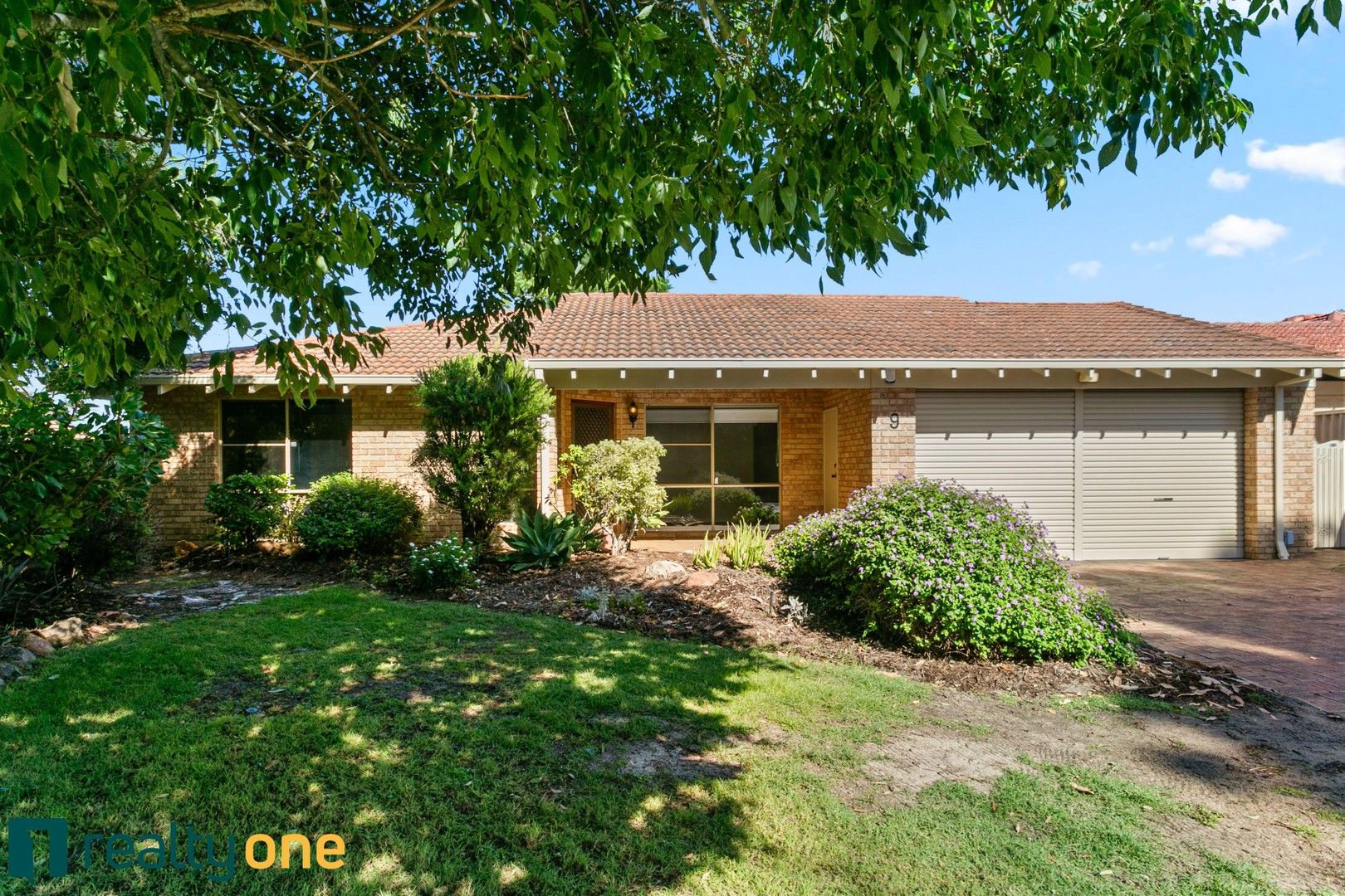 9 Simmonds Parade, Winthrop WA 6150, Image 0