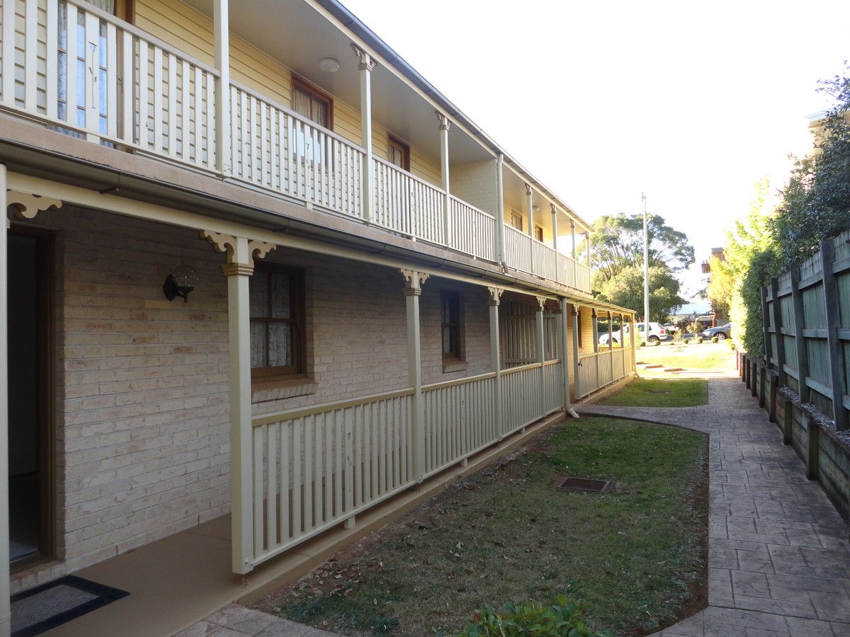 2/4 Creek Street, East Toowoomba QLD 4350, Image 0