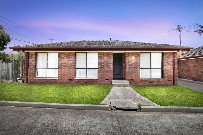 Picture of 1/3 Golf Road, OAKLEIGH SOUTH VIC 3167