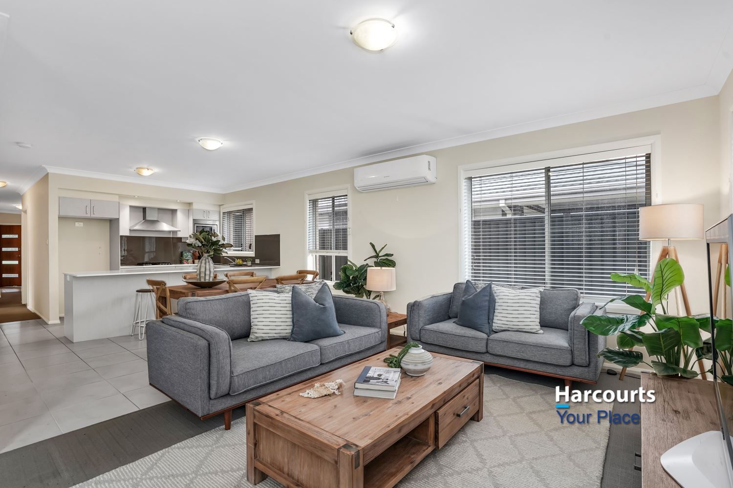 4 bedrooms House in 16 Rafter Parade ROPES CROSSING NSW, 2760