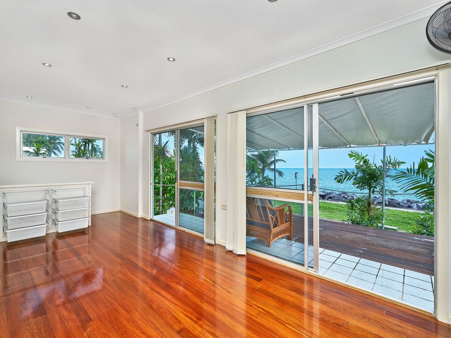 209 Oshea Esplanade, Machans Beach QLD 4878, Image 1