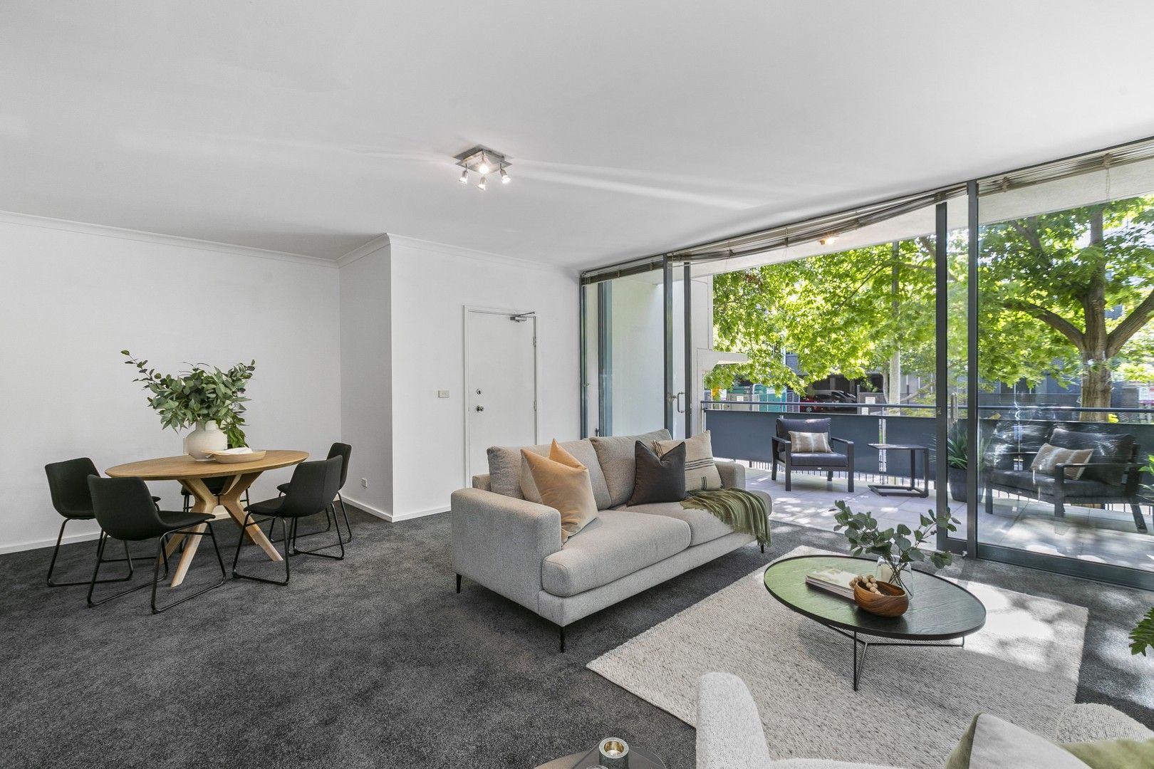 2 bedrooms Apartment / Unit / Flat in 1/95 Dodds Street SOUTHBANK VIC, 3006
