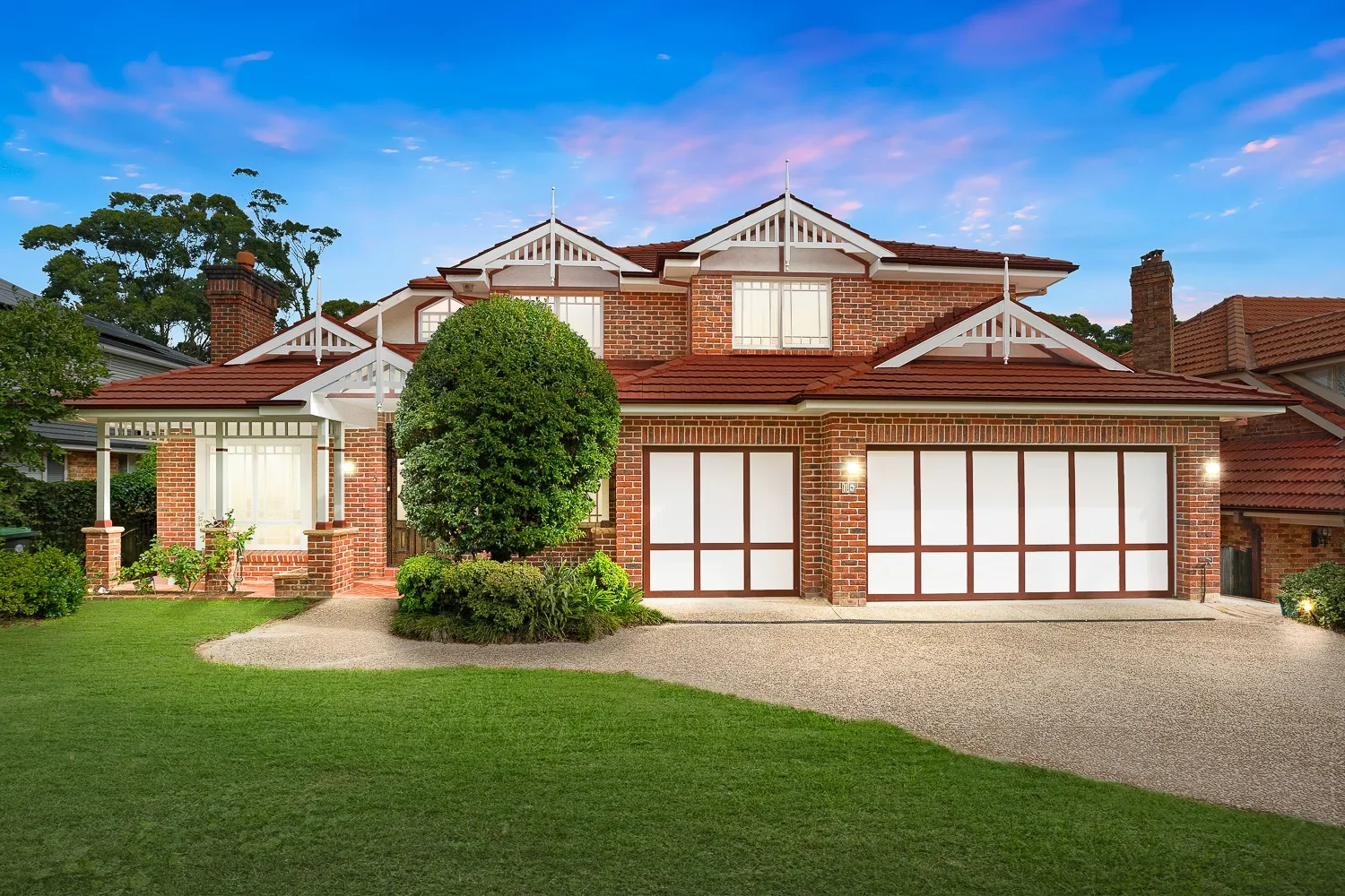 Stunning Family Home on 1000sqm Landscaped Block in Sought-After Glenhaven