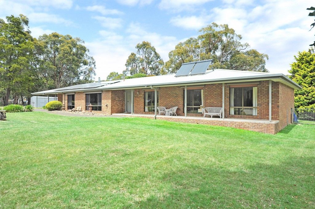 15 Forest Court, Enfield VIC 3352, Image 0