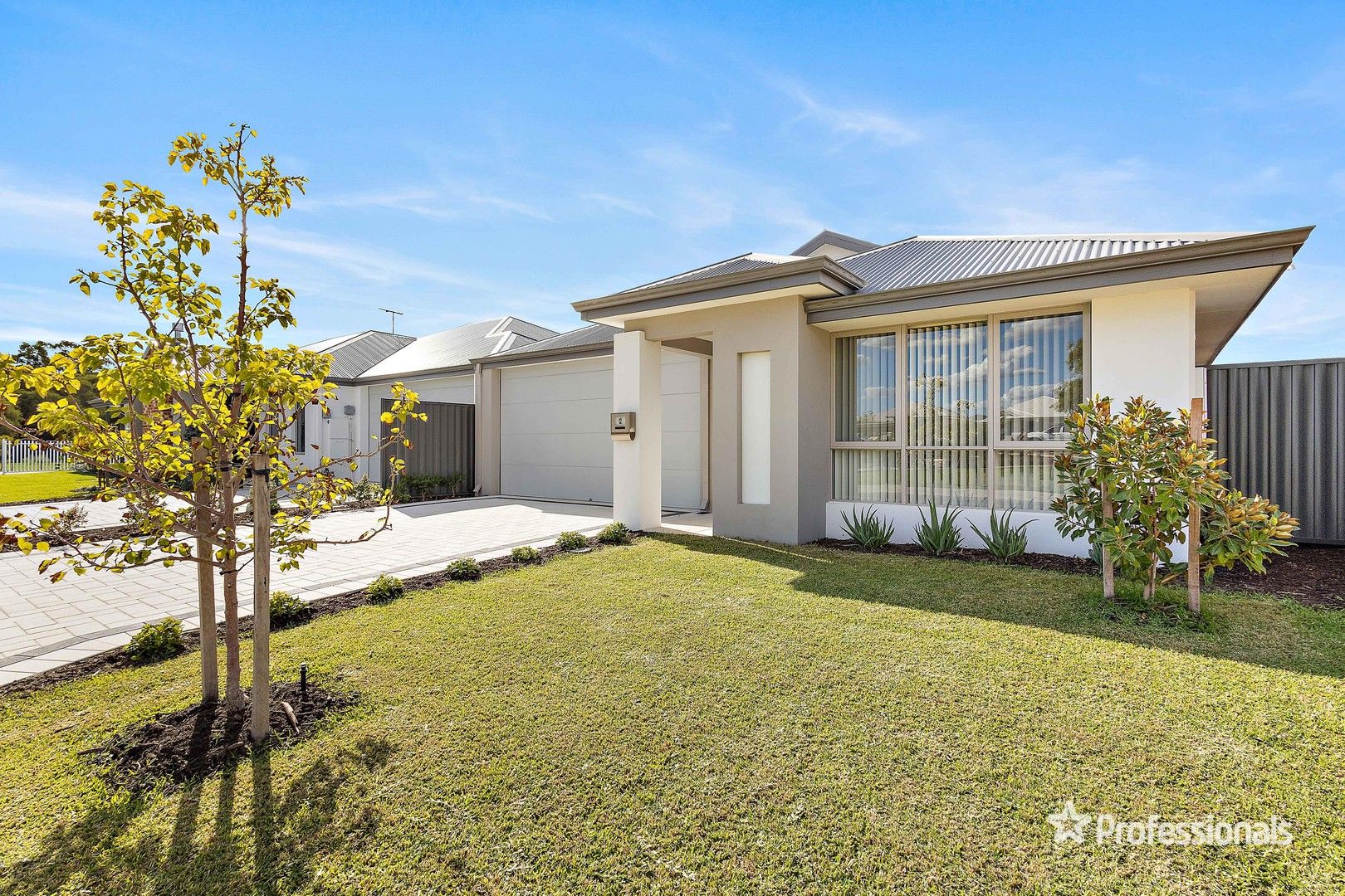 12 Colemere Crescent, Aveley WA 6069, Image 0