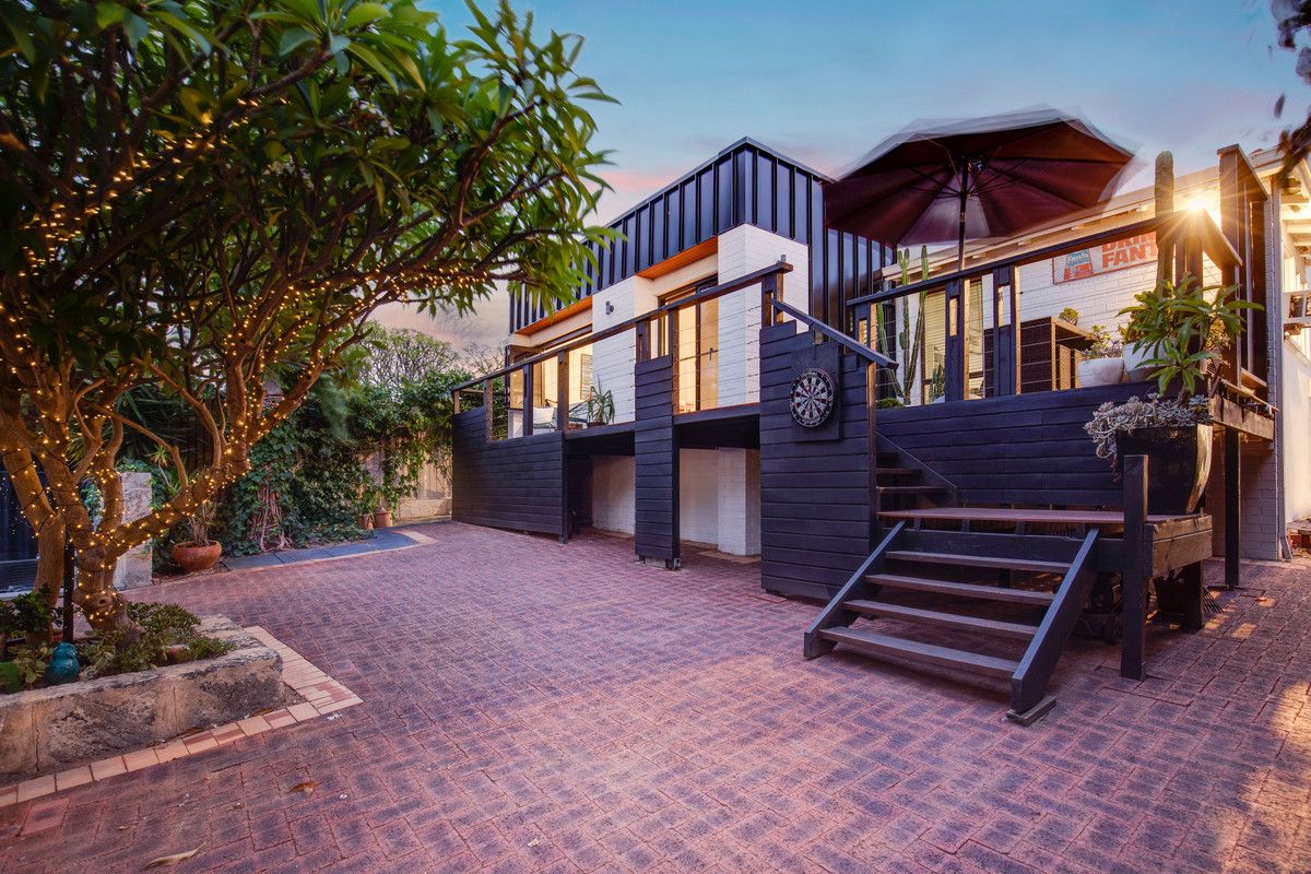 4 bedrooms House in 119 Rosedale Street FLOREAT WA, 6014