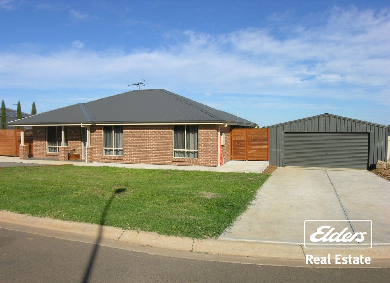 27 Carlisle Street, Williamstown SA 5351, Image 0