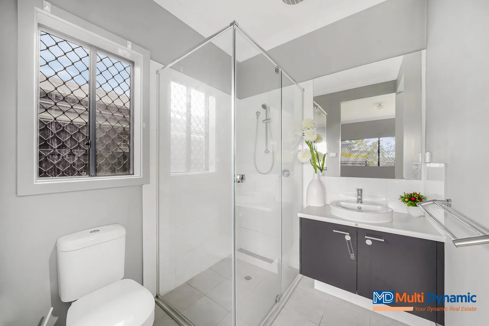 House in Sydney, Austral - More